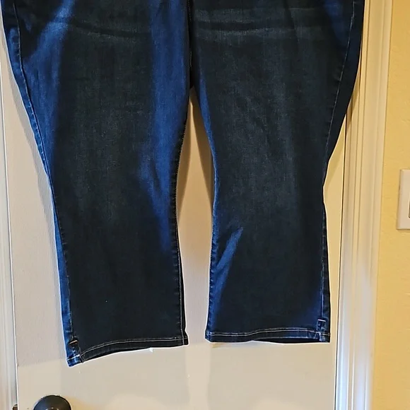 Lane Bryant High Rise Skinny Jeans Dark Blue in size 26 - Picture 2 of 11